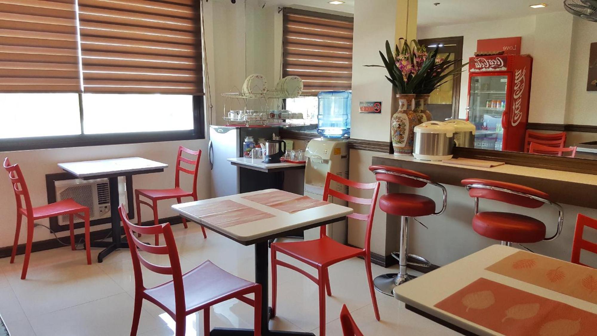 Pearli View Hotel Iloilo Powered By Cocotel Εξωτερικό φωτογραφία